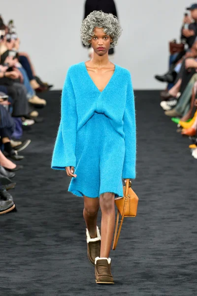Look 9